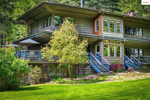 Photo of 2298 Selkirk Rd, Sandpoint, ID 83864 (MLS # 20260050)