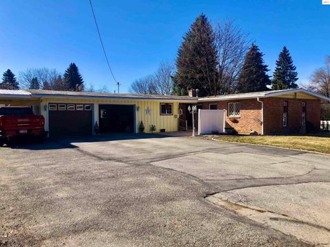 Photo of 6670 Buchanan Street, Bonners Ferry, ID 83805 (MLS # 20250605)