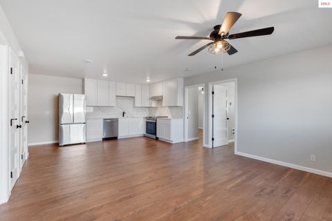 Photo of 1313 N Division Ave C Ave, Sandpoint, ID 83864 (MLS # 20260411)