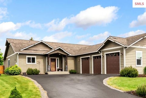 Photo of 113 Crooked Ear Dr, Sandpoint, ID 83864 (MLS # 20261260)