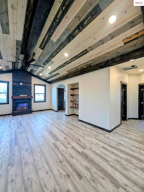 Photo of 6856 Selkirk Street, Bonners Ferry, ID 83805 (MLS # 20252884)