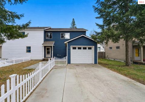 Photo of 1210 Main St, Sandpoint, ID 83864 (MLS # 20260428)