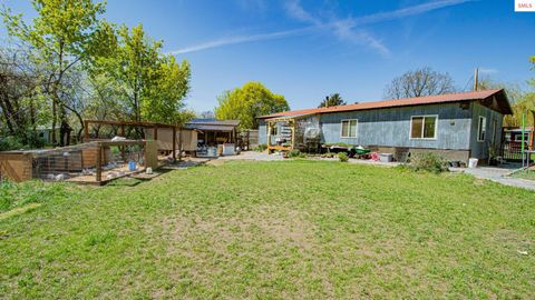 Photo of 6702 Pine St, Bonners Ferry, ID 83805 (MLS # 20251133)