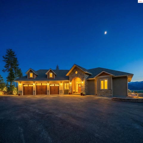Photo of 265 Scenic Dr, Bonners Ferry, ID 83805 (MLS # 20260164)