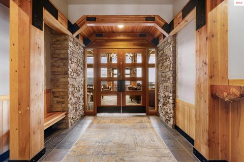 Photo of 124 Village Ln #108 Ln, Sandpoint, ID 83864 (MLS # 20260196)