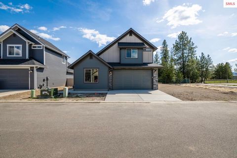 Photo of 8424 N Snowflake Ln, Hayden, ID 83835 (MLS # 20252787)