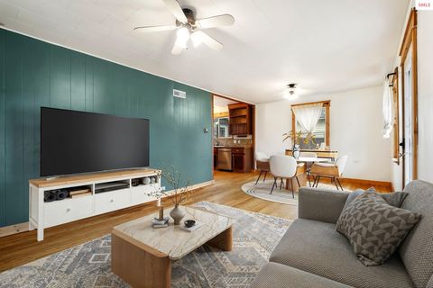 Photo of 1224 Larch St, Sandpoint, ID 83864 (MLS # 20260531)