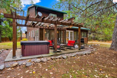 Photo of 35 Shadow Mountain Rd, Sandpoint, ID 83864 (MLS # 20252717)