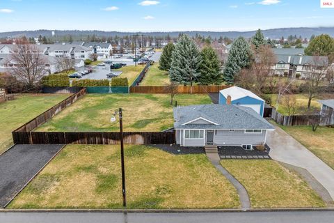 Photo of 13207 E Boone Ave, Spokane, WA 99216 (MLS # 20260522)