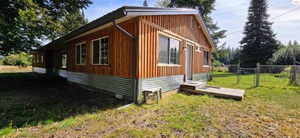 24 SHIRAS DR, SANDPOINT, ID 83864 - Image 82df2b0e9c7cdbf4d9e9ccfbbc8b6d6a/1888814253