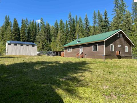 Photo of 1094 Fortyniner Ln, Bonners Ferry, ID 83805 (MLS # 20252831)