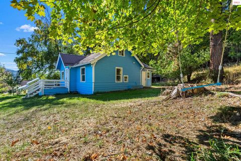 Photo of 7492 Mohawk St, Bonners Ferry, ID 83805 (MLS # 20260702)