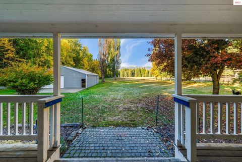 Photo of 55 Trotter Ln, Sandpoint, ID 83864 (MLS # 20252598)