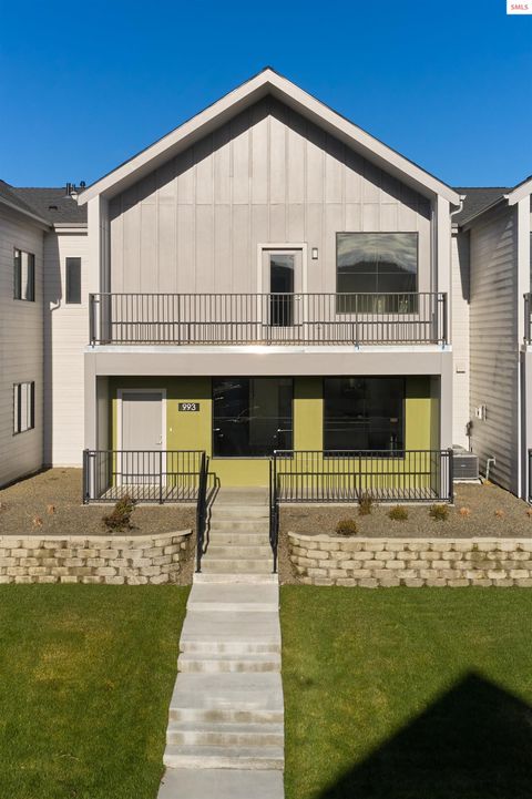 Photo of 993 E Railroad Ave, Post Falls, ID 83854 (MLS # 20251889)