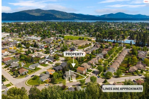 Photo of 1304 Honeysuckle Ave, Sandpoint, ID 83864 (MLS # 20261292)