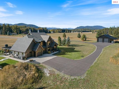 Photo of 713 N Center Valley Rd, Sandpoint, ID 83864 (MLS # 20260163)