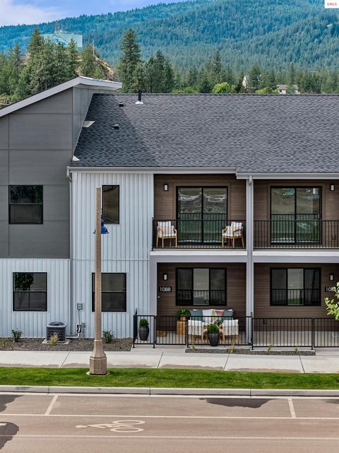 Photo of 1048 E 4th Ave, Post Falls, ID 83854 (MLS # 20260840)