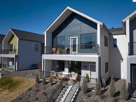 Photo of 1031 E Railroad Avenue, Post Falls, ID 83854 (MLS # 20252107)