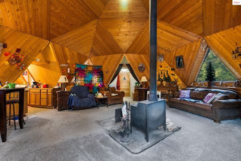 Photo of 762 High Road, Sandpoint, ID 83864 (MLS # 20260493)