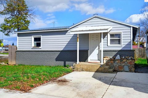 Photo of 403 Olive Ave, Sandpoint, ID 83864 (MLS # 20260665)