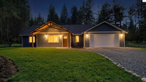 Photo of 329 Hardy Loop, Bonners Ferry, ID 83805 (MLS # 20260709)
