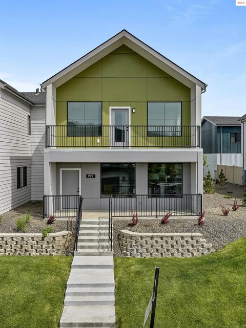 Photo of 997 E Railroad Avenue, Post Falls, ID 83854 (MLS # 20252123)