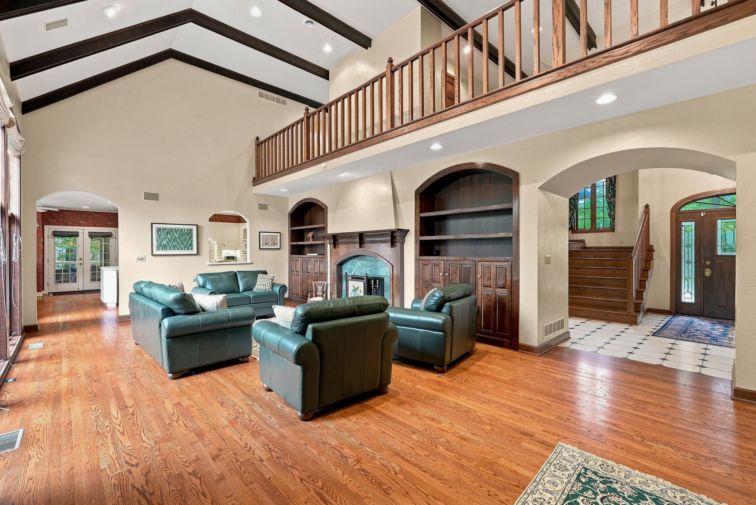 801 Rollins Rd, Columbia, MO, 65203, USA, 6 Bedrooms Bedrooms, ,6 BathroomsBathrooms,Residential,Active,801 Rollins Rd,436333
