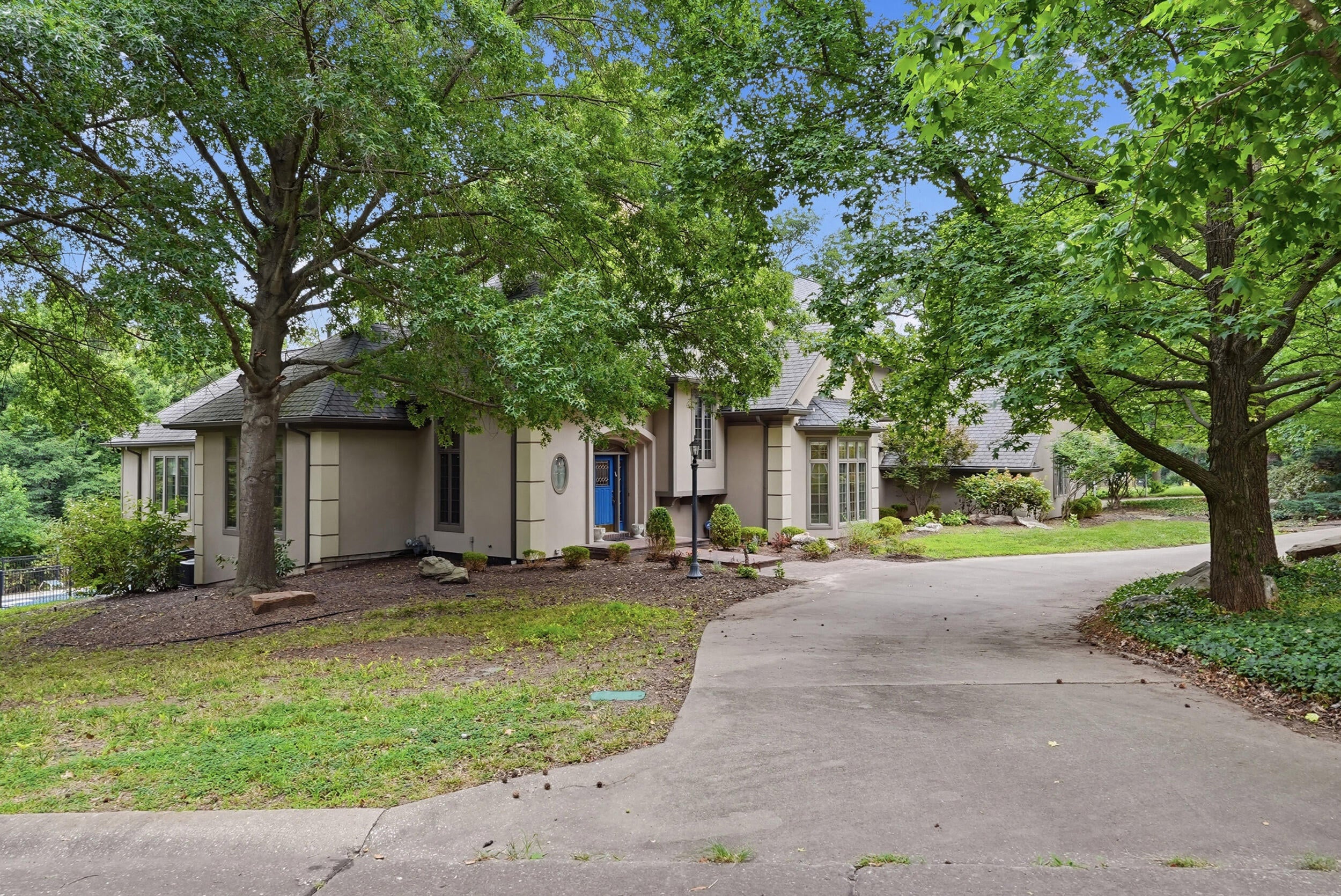801 Rollins Rd, Columbia, MO, 65203, USA, 6 Bedrooms Bedrooms, ,6 BathroomsBathrooms,Residential,Active,801 Rollins Rd,436333
