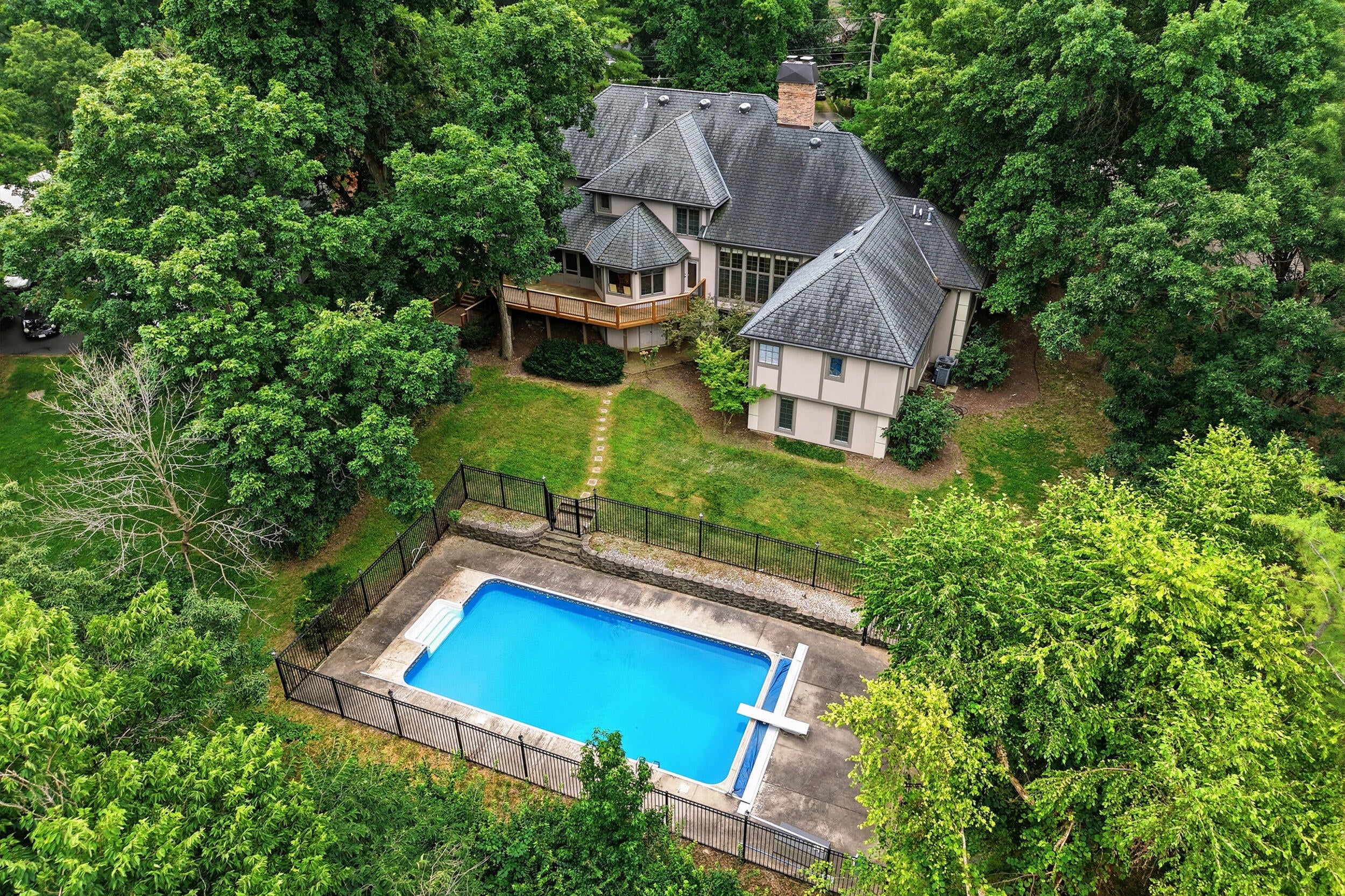 801 Rollins Rd, Columbia, MO, 65203, USA, 6 Bedrooms Bedrooms, ,6 BathroomsBathrooms,Residential,Active,801 Rollins Rd,436333