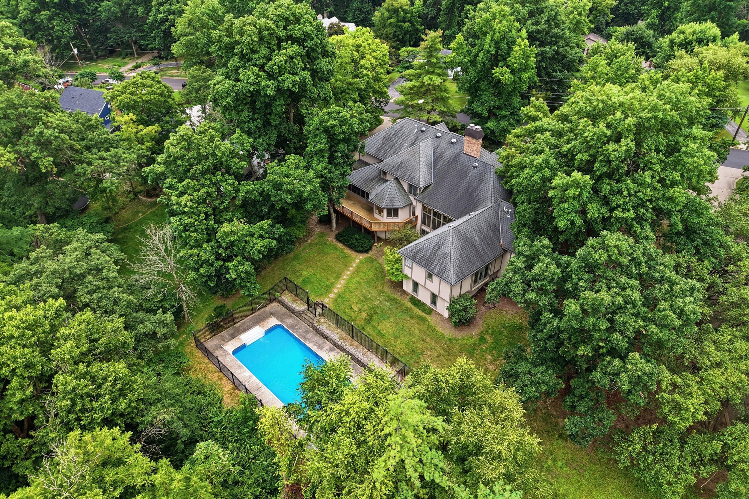 801 Rollins Rd, Columbia, MO, 65203, USA, 6 Bedrooms Bedrooms, ,6 BathroomsBathrooms,Residential,Active,801 Rollins Rd,436333
