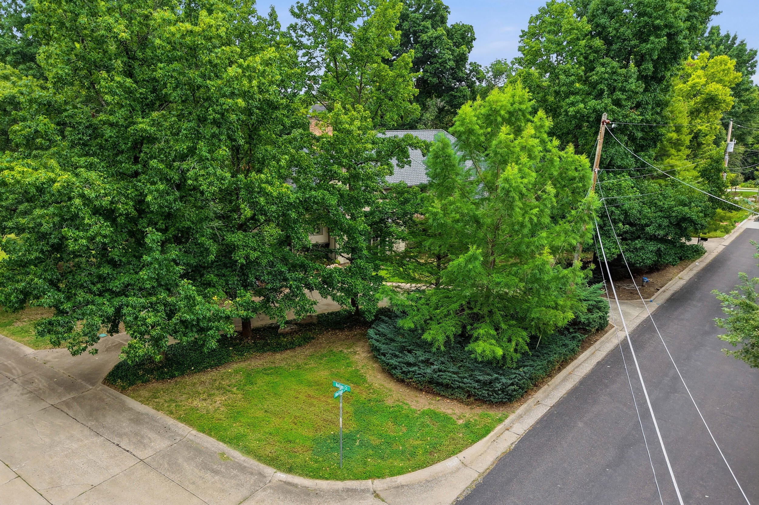 801 Rollins Rd, Columbia, MO, 65203, USA, 6 Bedrooms Bedrooms, ,6 BathroomsBathrooms,Residential,Active,801 Rollins Rd,436333