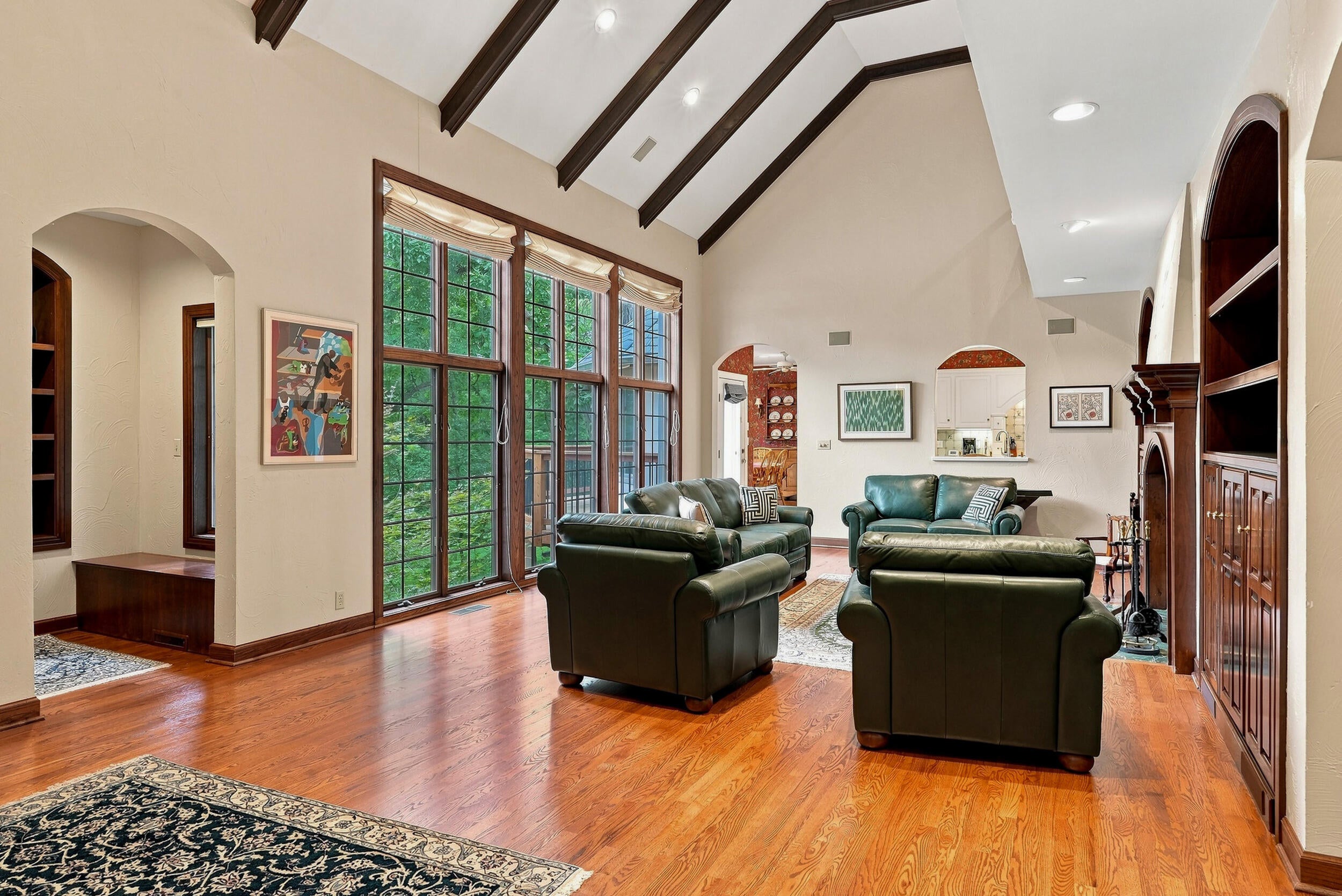 801 Rollins Rd, Columbia, MO, 65203, USA, 6 Bedrooms Bedrooms, ,6 BathroomsBathrooms,Residential,Active,801 Rollins Rd,436333