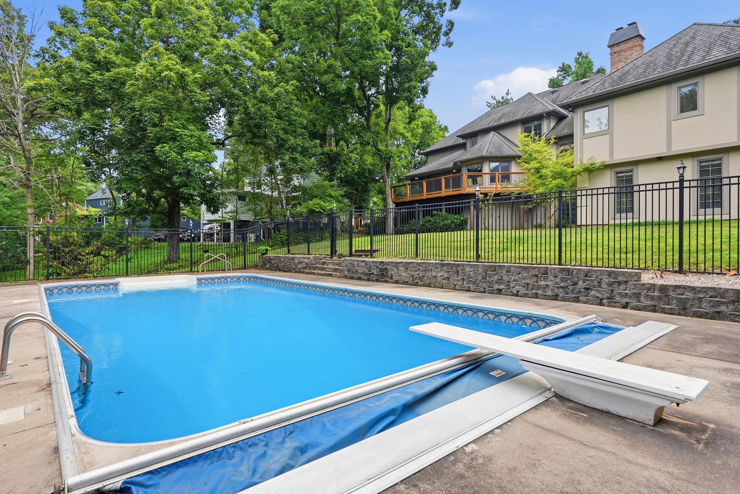 801 Rollins Rd, Columbia, MO, 65203, USA, 6 Bedrooms Bedrooms, ,6 BathroomsBathrooms,Residential,Active,801 Rollins Rd,436333
