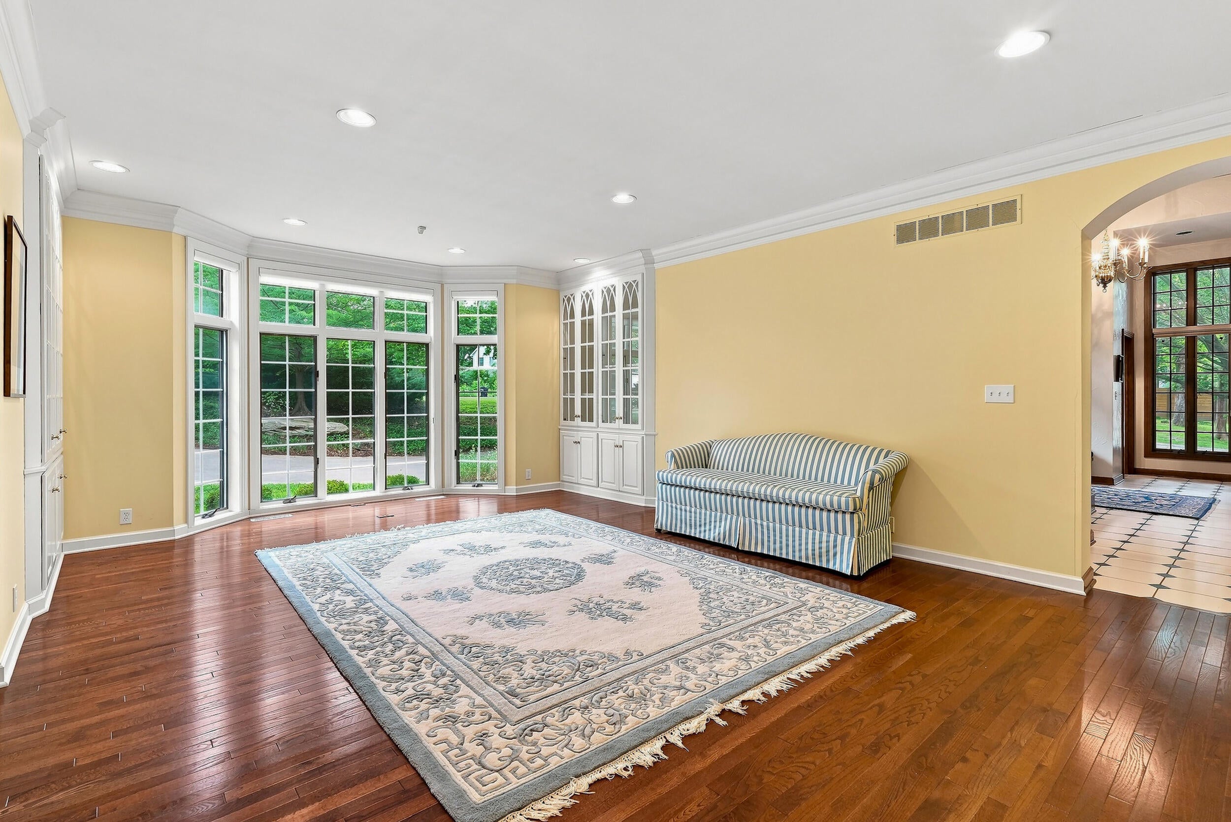 801 Rollins Rd, Columbia, MO, 65203, USA, 6 Bedrooms Bedrooms, ,6 BathroomsBathrooms,Residential,Active,801 Rollins Rd,436333