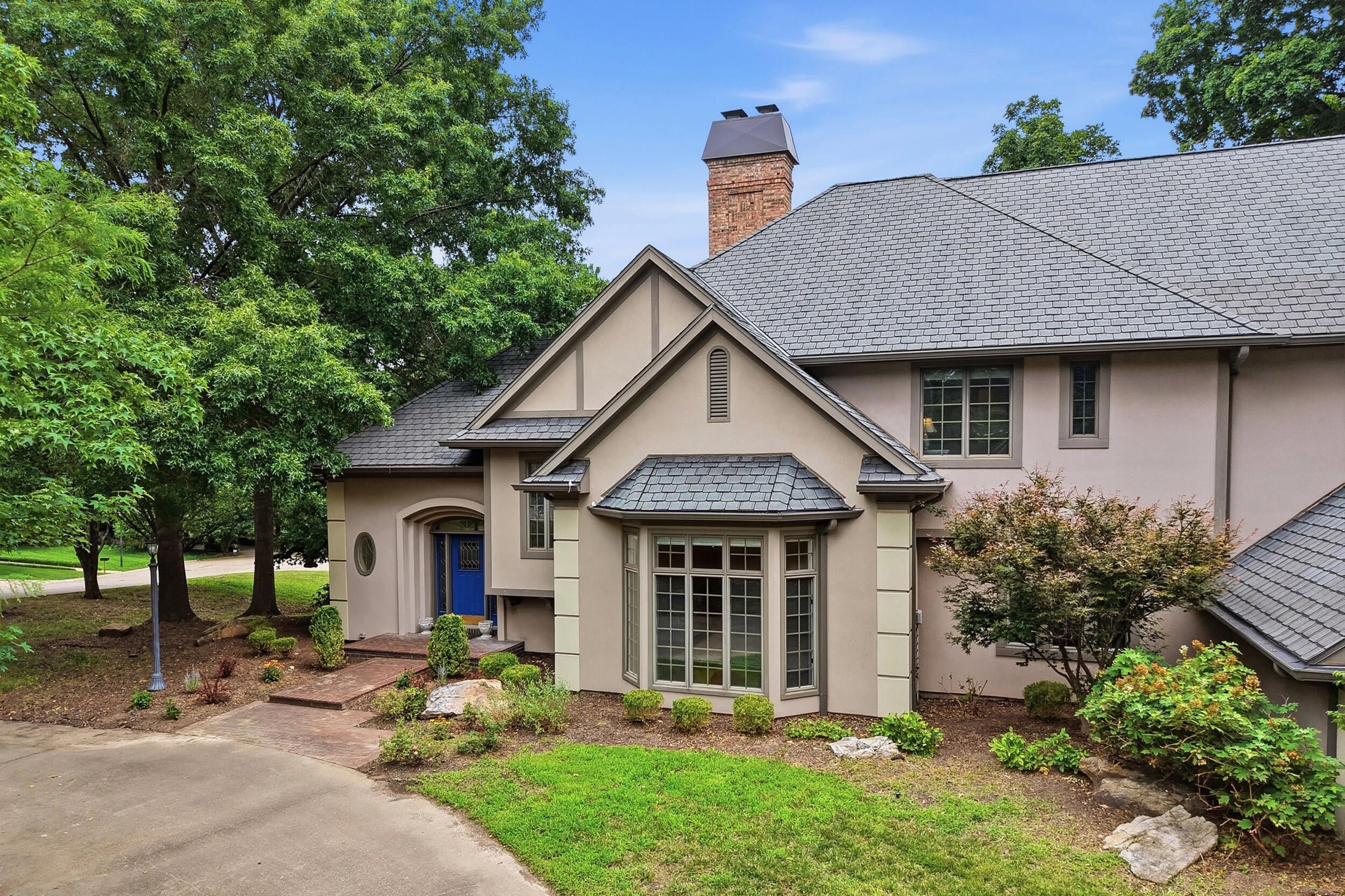 801 Rollins Rd, Columbia, MO, 65203, USA, 6 Bedrooms Bedrooms, ,6 BathroomsBathrooms,Residential,Active,801 Rollins Rd,436333
