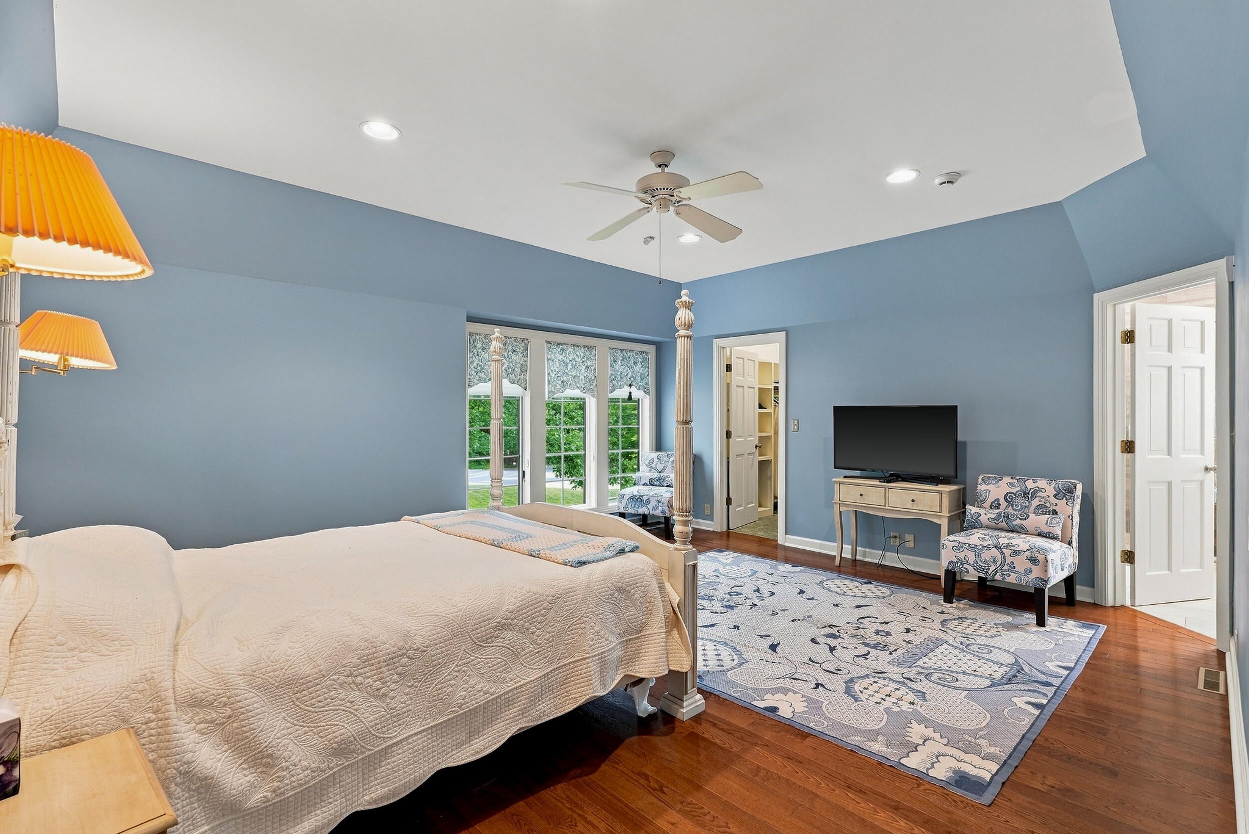 801 Rollins Rd, Columbia, MO, 65203, USA, 6 Bedrooms Bedrooms, ,6 BathroomsBathrooms,Residential,Active,801 Rollins Rd,436333
