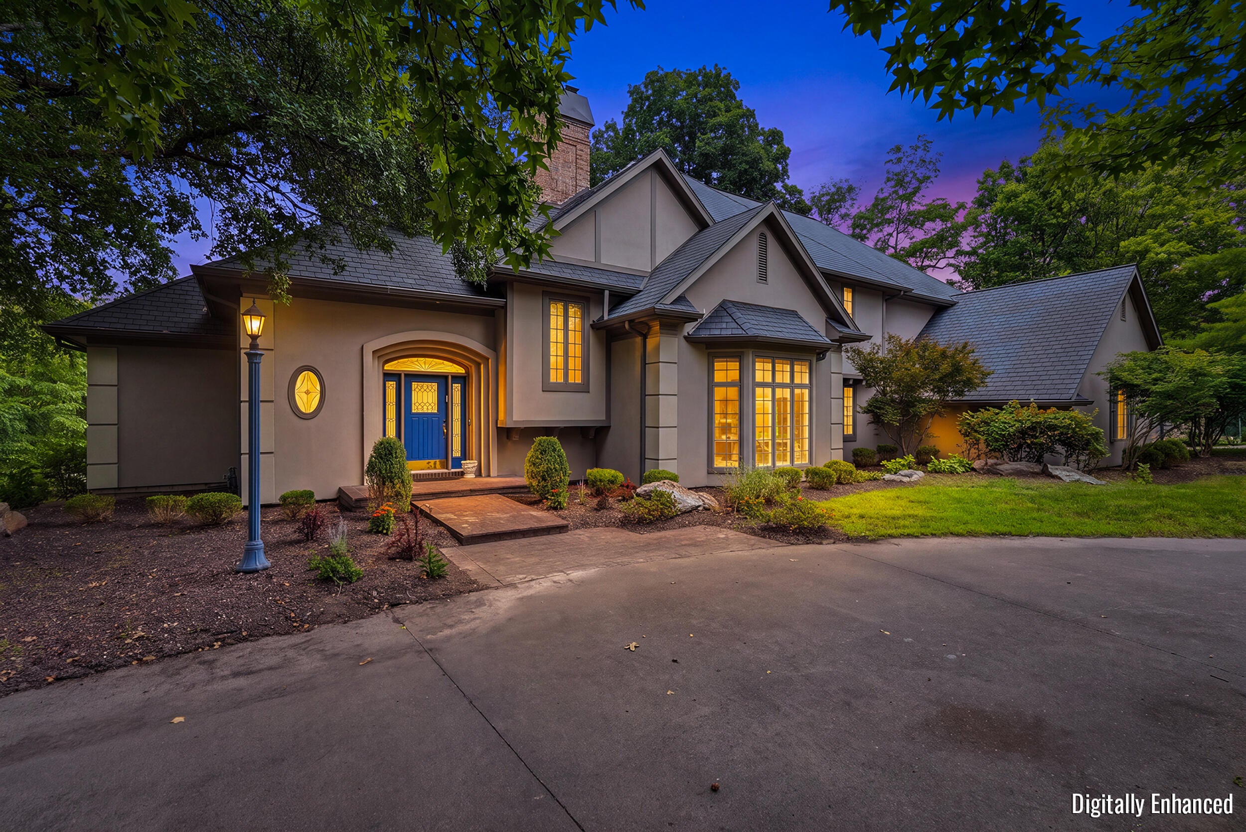 801 Rollins Rd, Columbia, MO, 65203, USA, 6 Bedrooms Bedrooms, ,6 BathroomsBathrooms,Residential,Active,801 Rollins Rd,436333