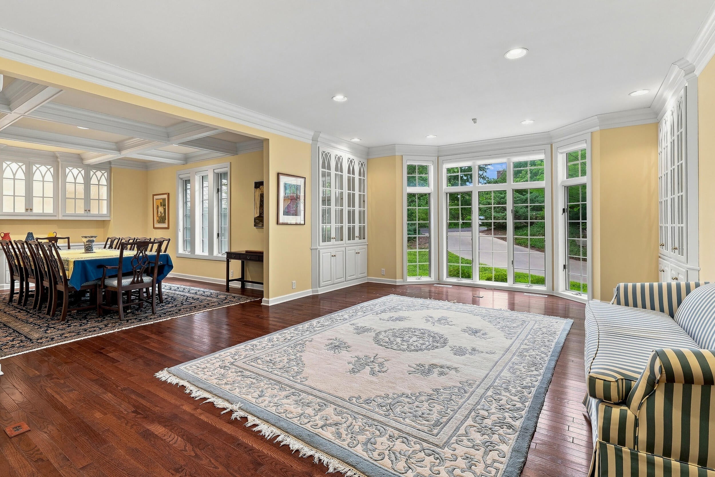 801 Rollins Rd, Columbia, MO, 65203, USA, 6 Bedrooms Bedrooms, ,6 BathroomsBathrooms,Residential,Active,801 Rollins Rd,436333