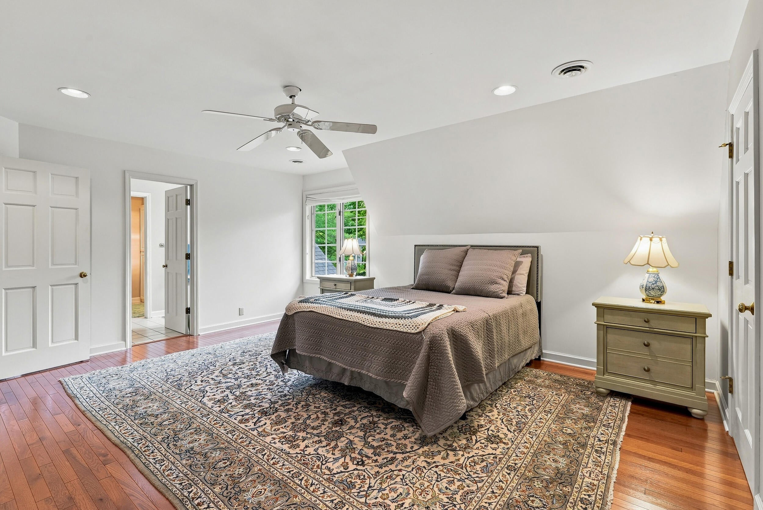 801 Rollins Rd, Columbia, MO, 65203, USA, 6 Bedrooms Bedrooms, ,6 BathroomsBathrooms,Residential,Active,801 Rollins Rd,436333