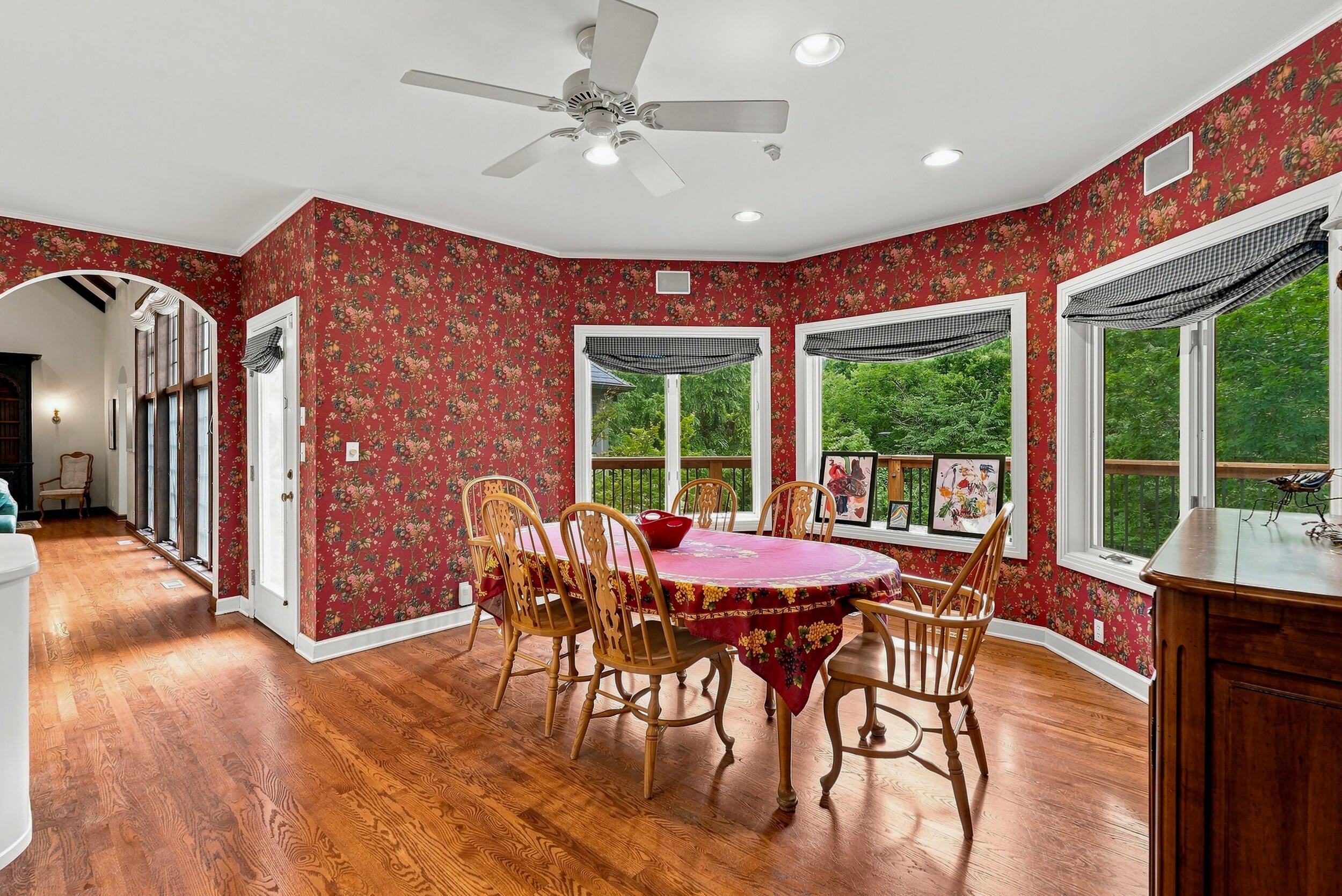 801 Rollins Rd, Columbia, MO, 65203, USA, 6 Bedrooms Bedrooms, ,6 BathroomsBathrooms,Residential,Active,801 Rollins Rd,436333