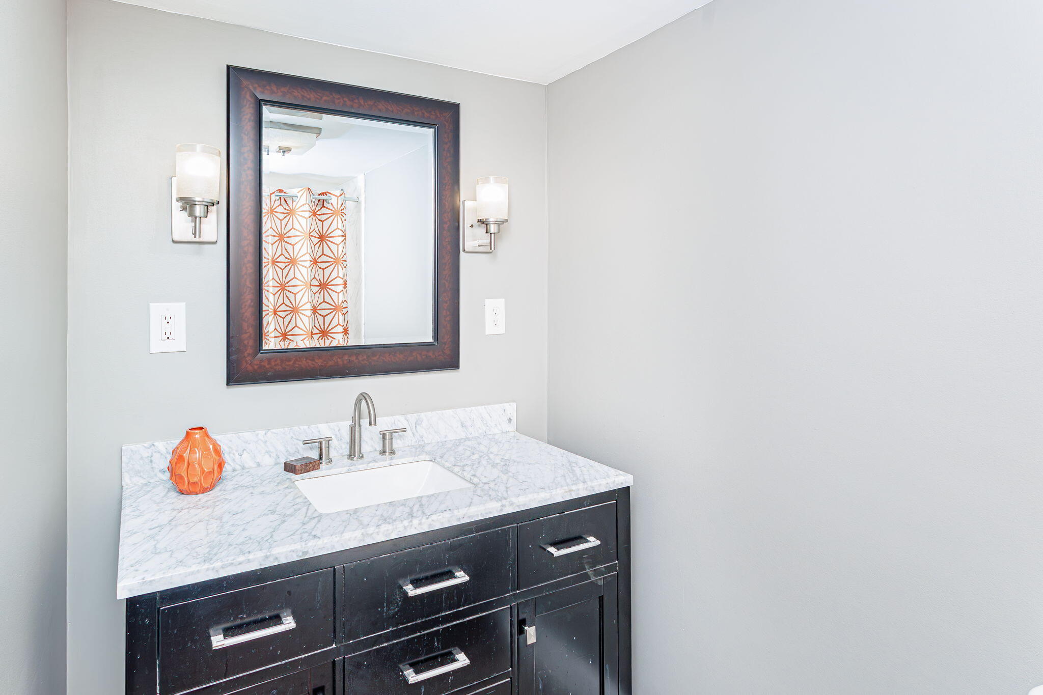 Columbia, Missouri 65203, United States, 4 Bedrooms Bedrooms, ,3 BathroomsBathrooms,Residential,Pending,56248