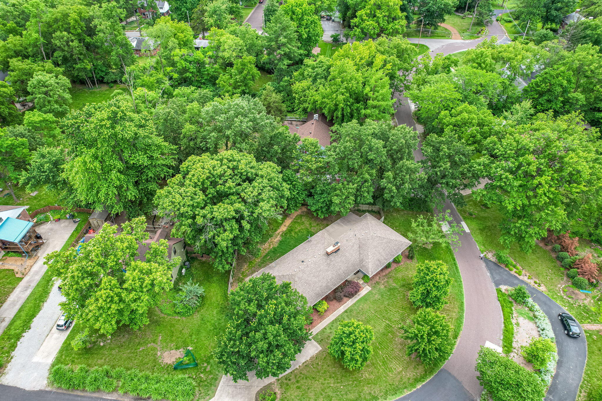 Columbia, Missouri 65203, United States, 4 Bedrooms Bedrooms, ,3 BathroomsBathrooms,Residential,Pending,56248