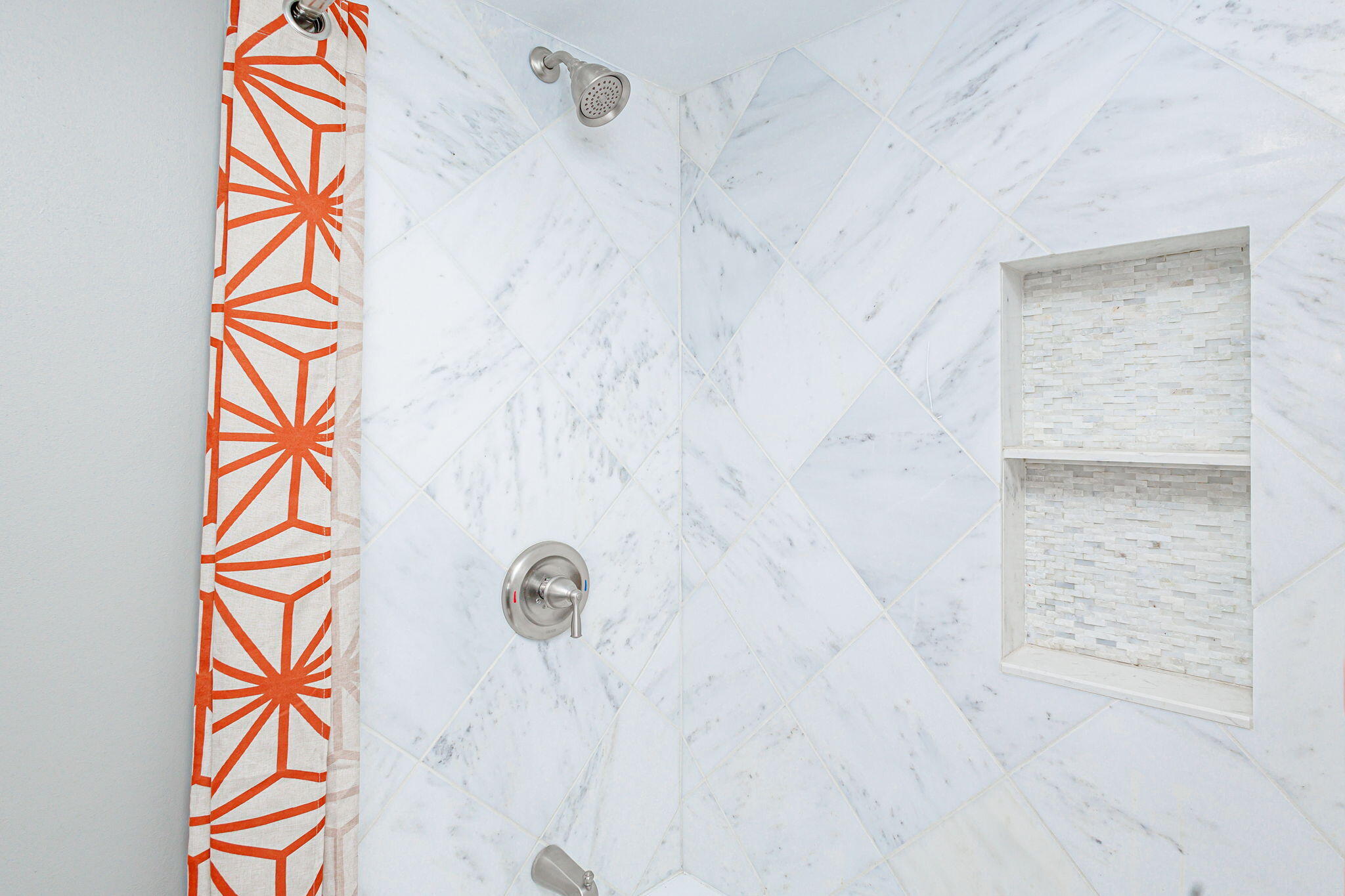 Columbia, Missouri 65203, United States, 4 Bedrooms Bedrooms, ,3 BathroomsBathrooms,Residential,Pending,56248