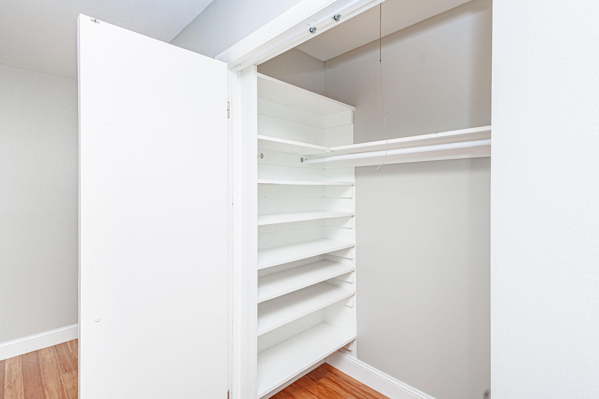 Columbia, Missouri 65203, United States, 4 Bedrooms Bedrooms, ,3 BathroomsBathrooms,Residential,Pending,56248