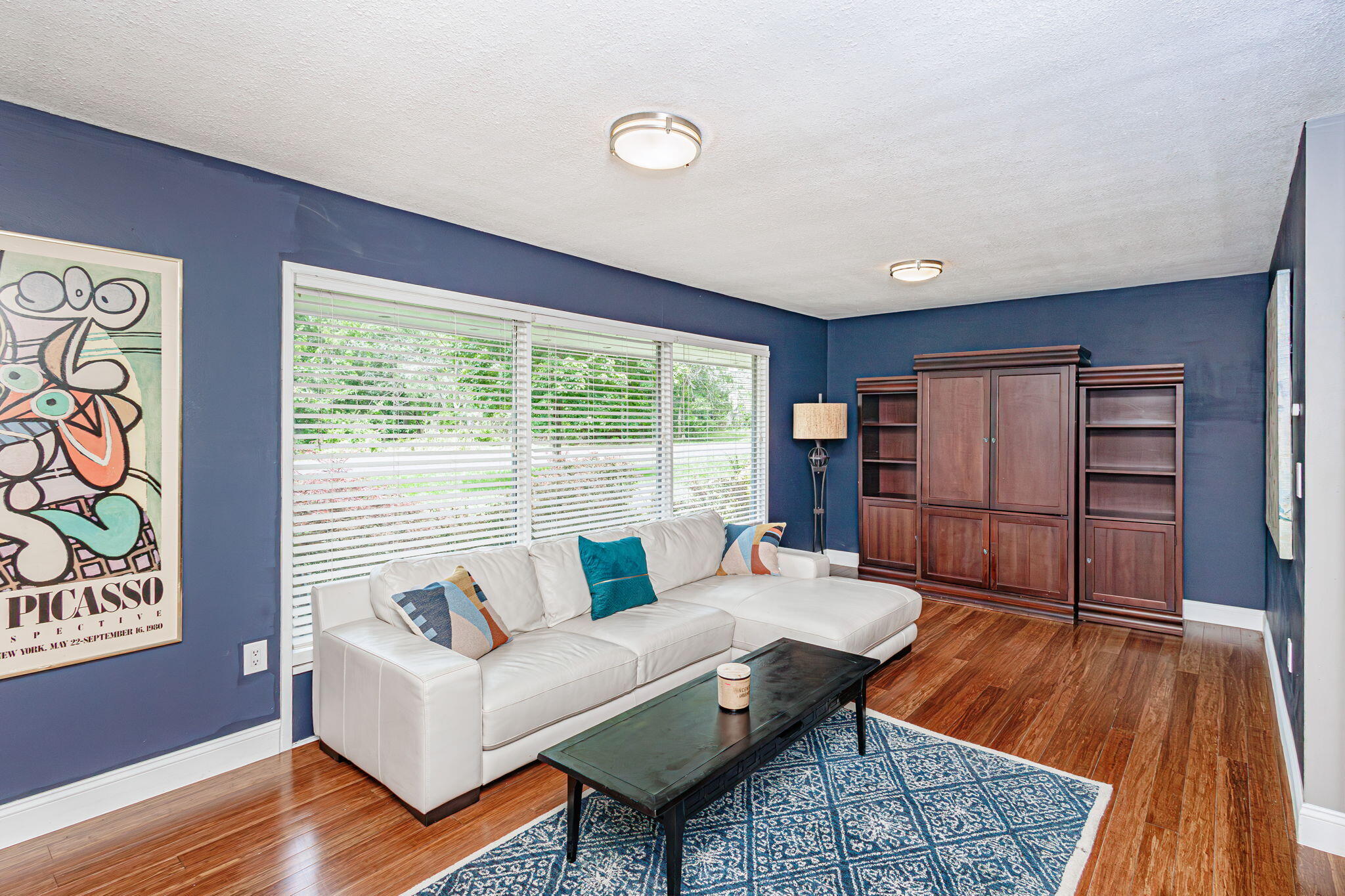 Columbia, Missouri 65203, United States, 4 Bedrooms Bedrooms, ,3 BathroomsBathrooms,Residential,Pending,56248