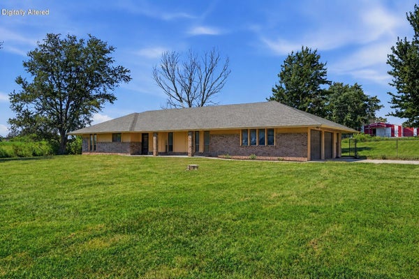 22745 ROCHEPORT RD, BOONVILLE, MO 65233 - Image 12887df19f45a7e7a4033b8a7aea88bf/2086994870