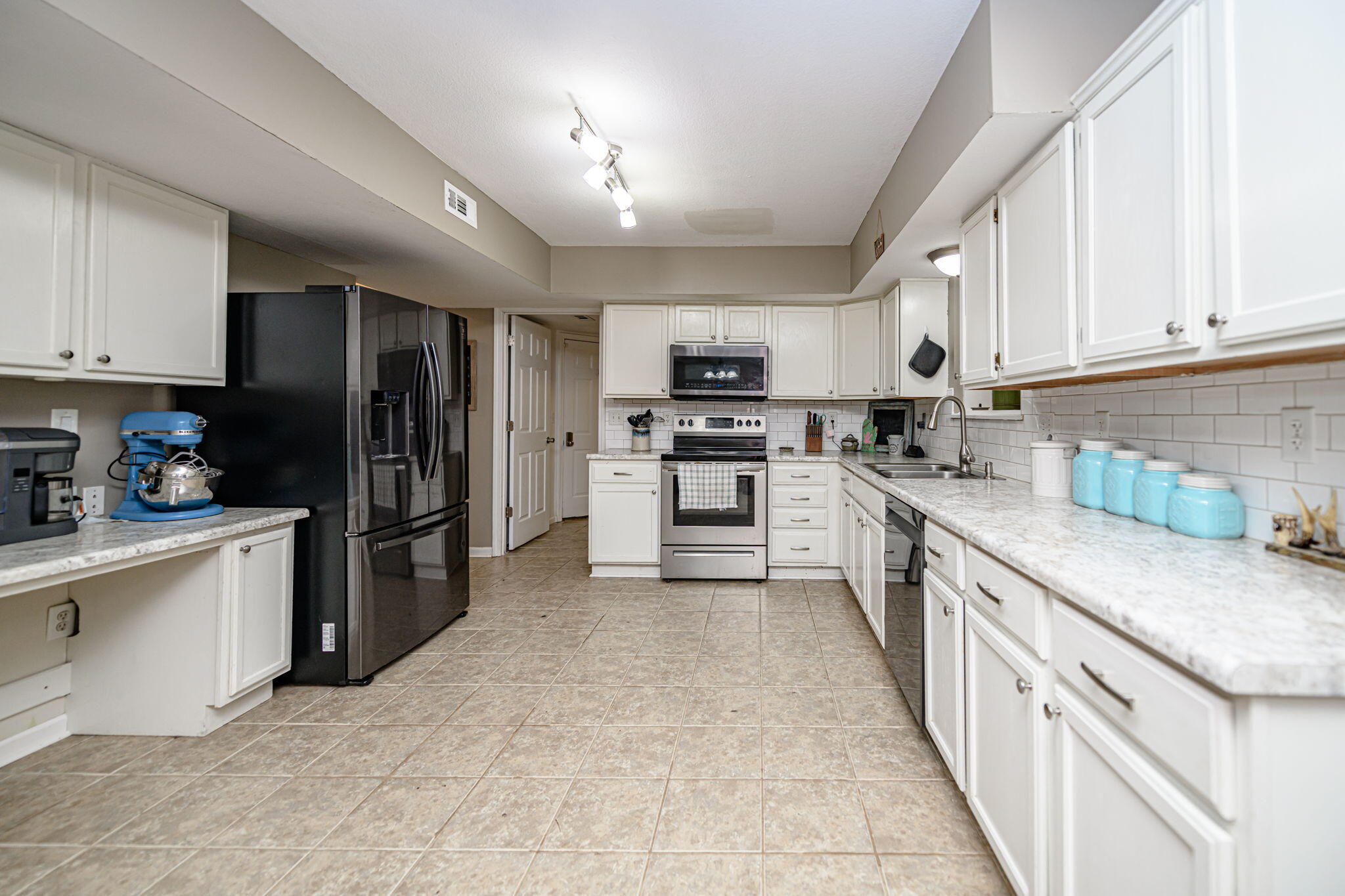 Columbia, Missouri 65202, United States, 3 Bedrooms Bedrooms, ,3 BathroomsBathrooms,Residential,Active,136878