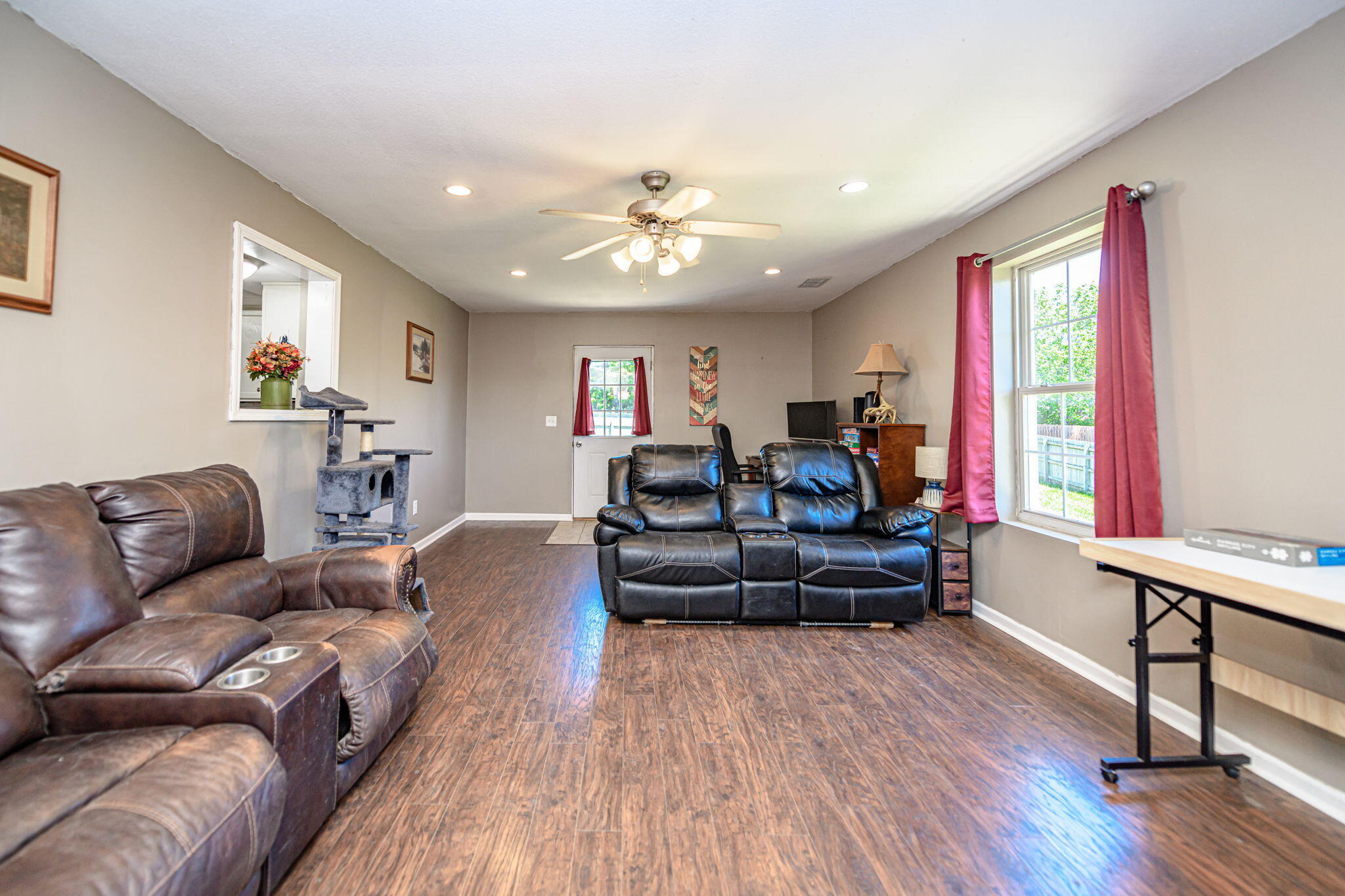 Columbia, Missouri 65202, United States, 3 Bedrooms Bedrooms, ,3 BathroomsBathrooms,Residential,Active,136878