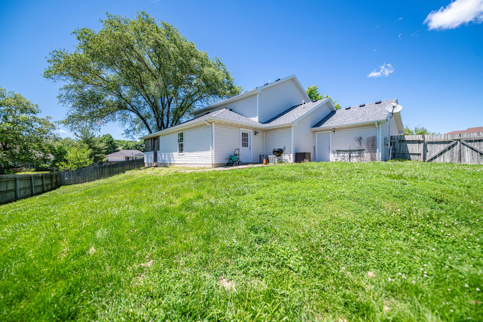 Columbia, Missouri 65202, United States, 3 Bedrooms Bedrooms, ,3 BathroomsBathrooms,Residential,Active,136878