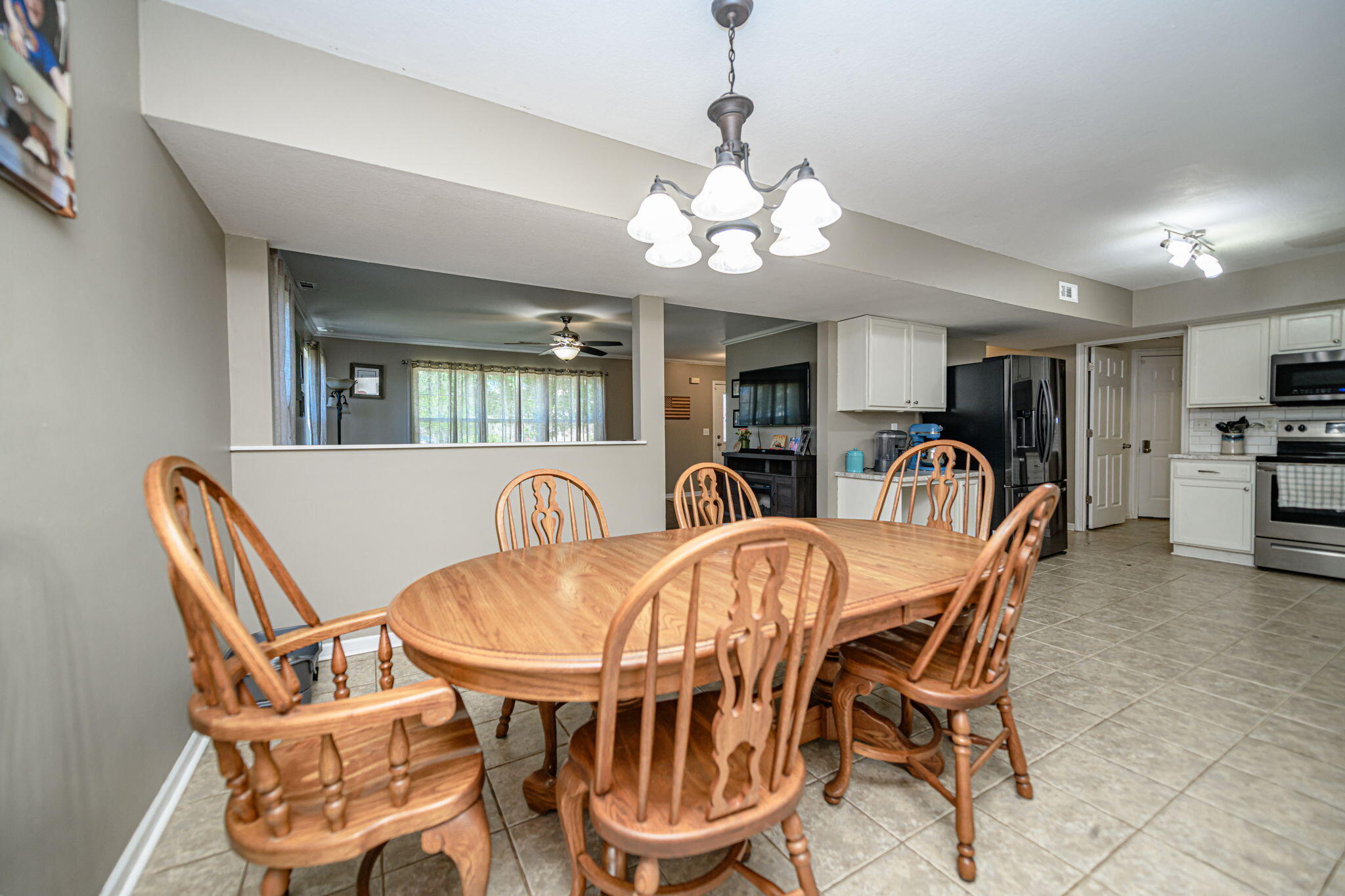 Columbia, Missouri 65202, United States, 3 Bedrooms Bedrooms, ,3 BathroomsBathrooms,Residential,Active,136878